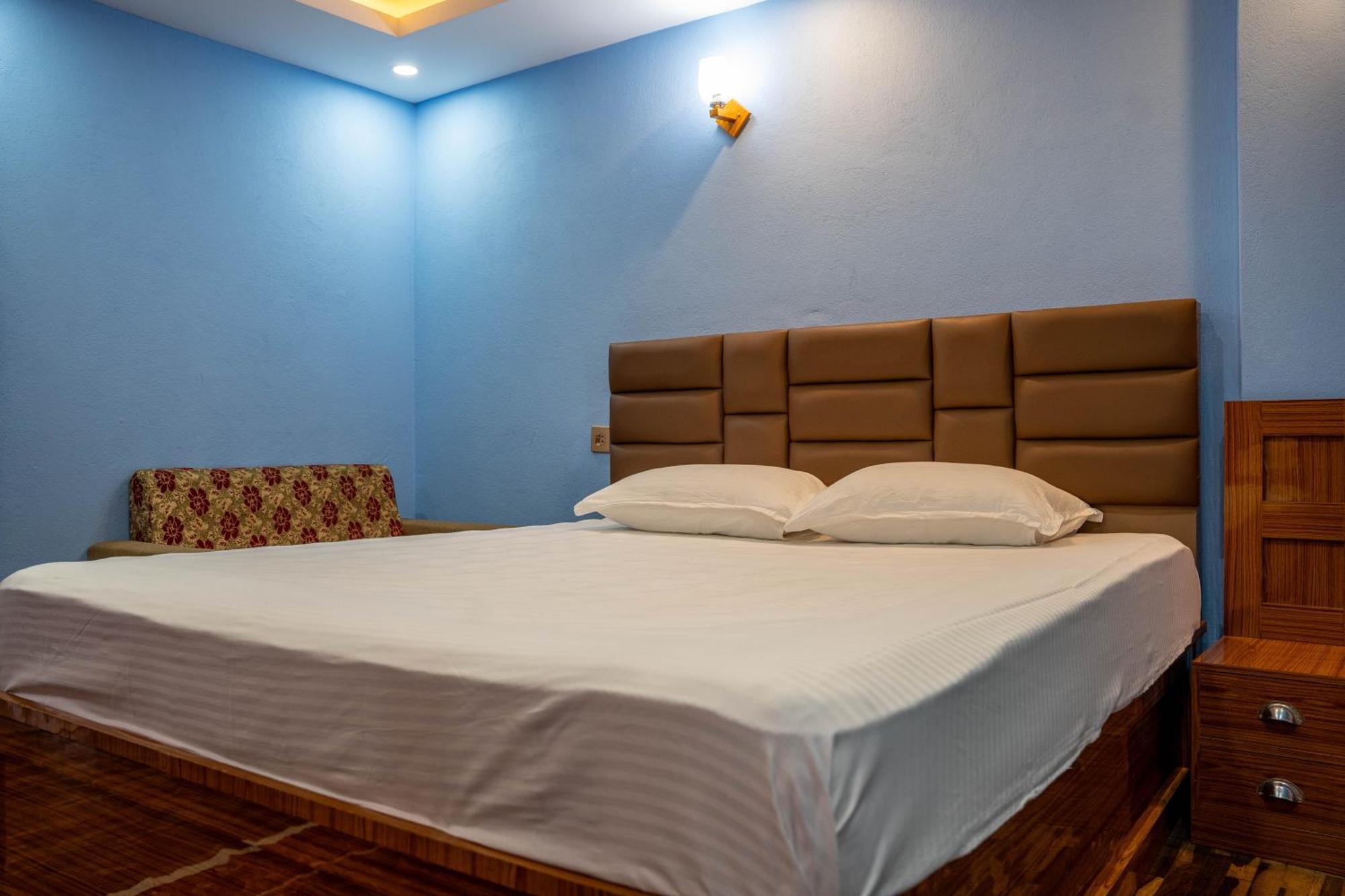 Homestay Book Now Kathmandu Buitenkant foto