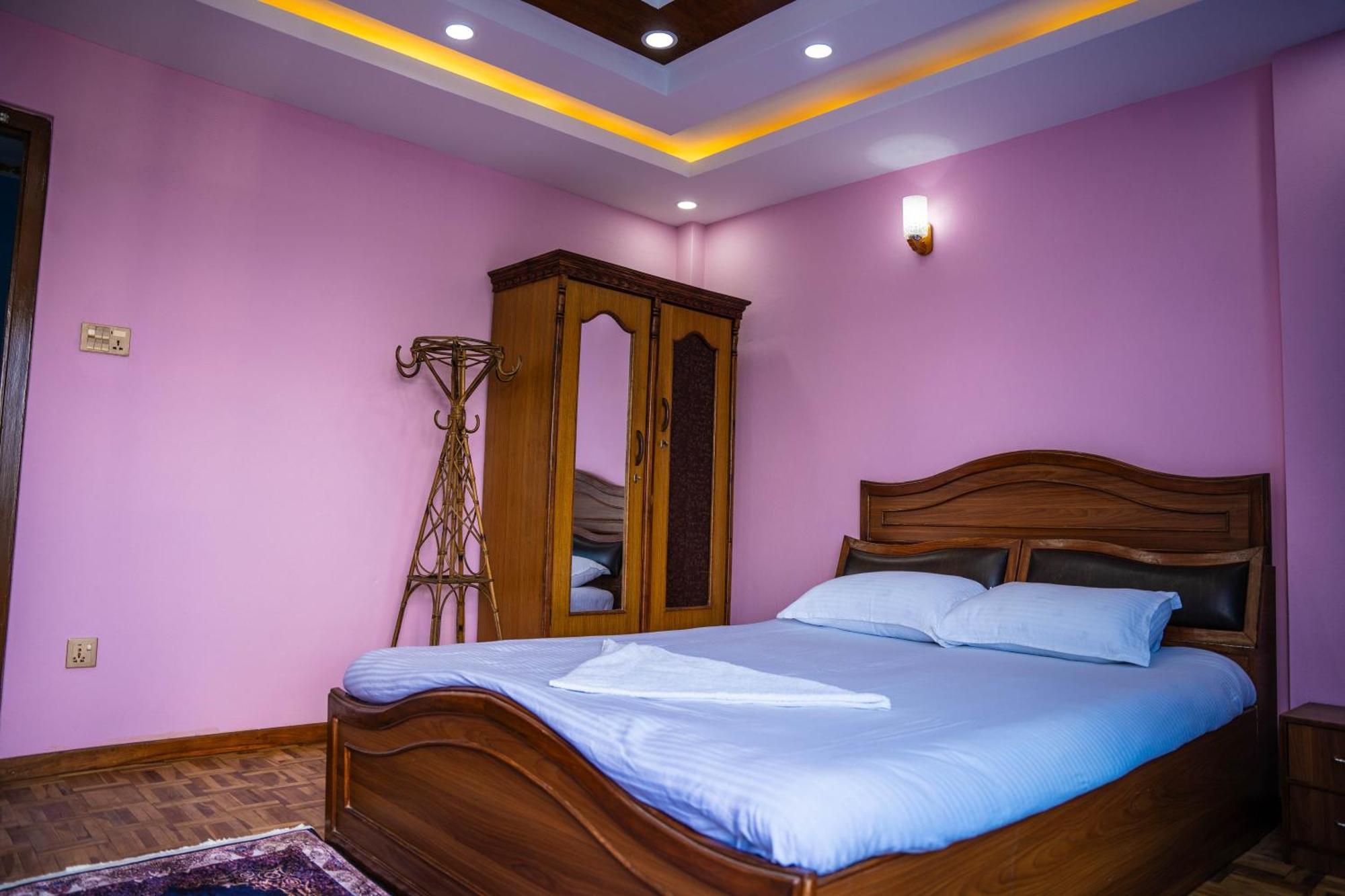 Homestay Book Now Kathmandu Buitenkant foto